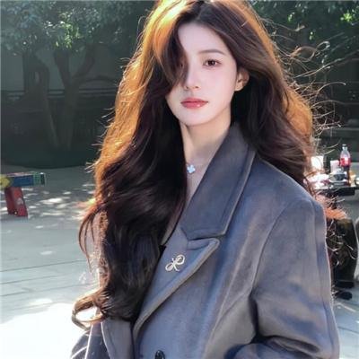 接近无限的白